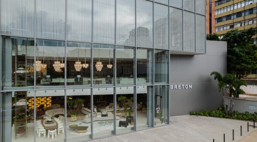 Breton inaugura nova loja em Curitiba